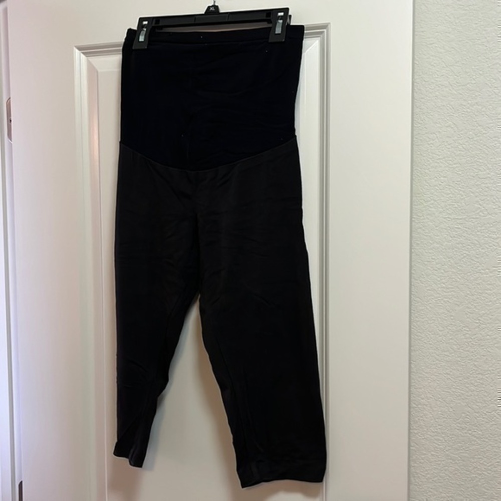 Motherhood Maternity Women’s black leggings size medium EUC
